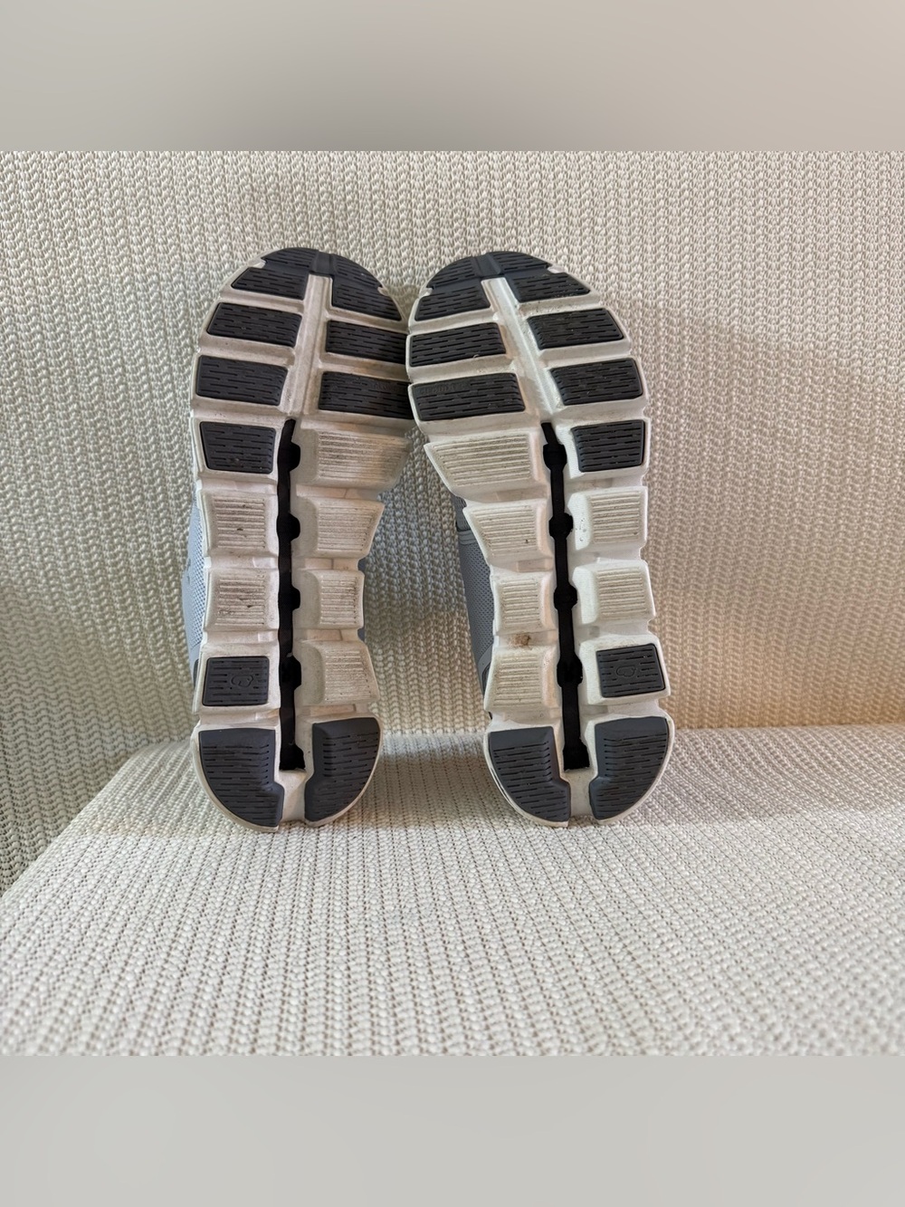 On Cloud 5 Running Shoes Gray White Women’s Size 8 EU 39 Lightweight - Picture 5 of 9